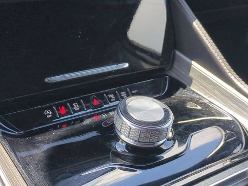 Used 2024 Jeep Wagoneer Series II w/ Flexible Seating Group RWD image 26