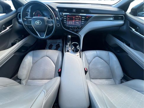 Used 2020 Toyota Camry XSE image 2