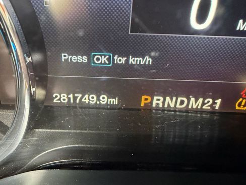 Used 2017 Ford F350 Lariat w/ Lariat Ultimate Package AWD/4WD image 15