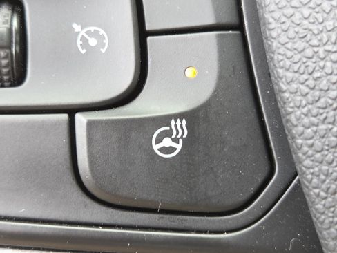 Used 2023 Buick Envision Essence FWD image 4