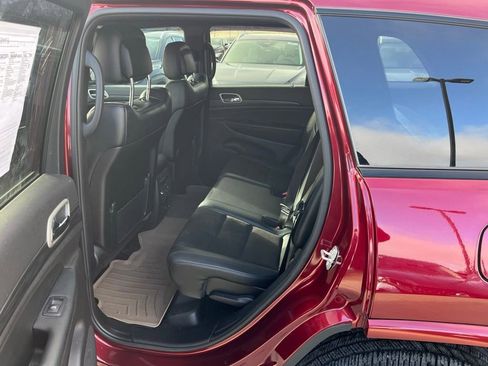 Used 2021 Jeep Grand Cherokee Laredo X image 12