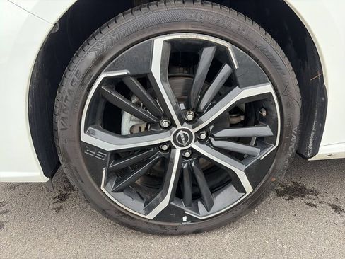 Used 2025 Nissan Altima 2.5 SR FWD image 18