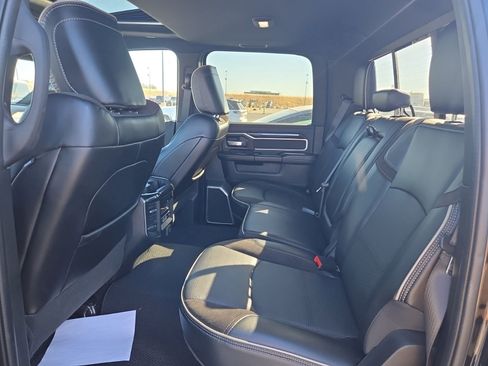 Used 2023 RAM 3500 Laramie AWD/4WD image 9