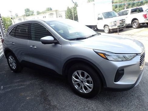 Used 2023 Ford Escape Active AWD/4WD image 11