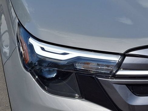Certified 2025 Subaru Forester Premium AWD/4WD image 9