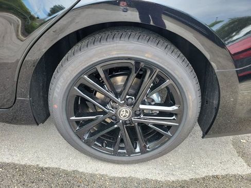 Used 2026 Toyota Camry SE w/ Multimedia Upgrade Package image 5