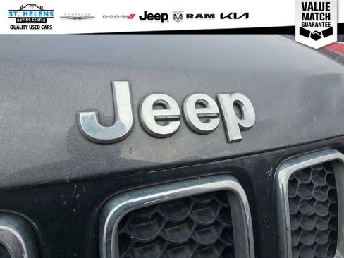 Used 2021 Jeep Compass Latitude w/ Sun and Sound Group AWD/4WD image 11