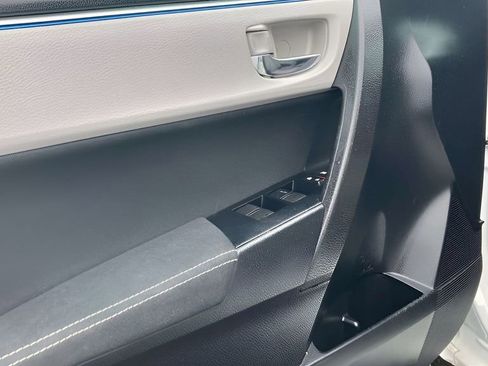 Used 2016 Toyota Corolla LE image 24