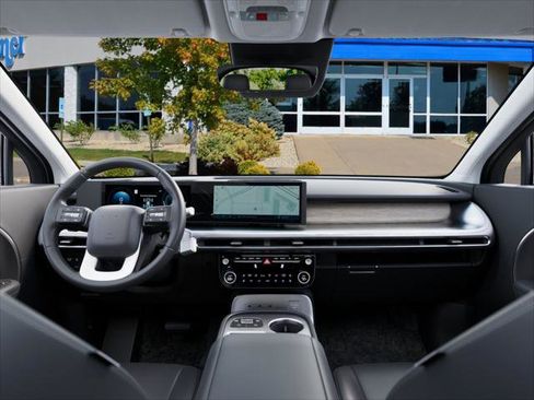 New 2026 Hyundai Ioniq 9 SEL image 11