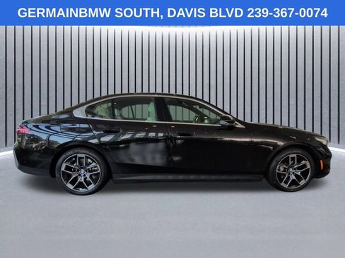 Used 2026 BMW i5 eDrive40 RWD image 4