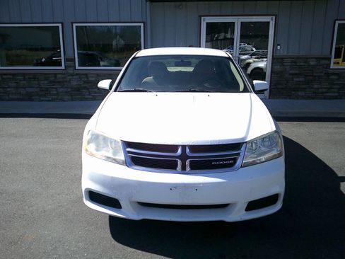 Used 2011 Dodge Avenger Mainstreet FWD image 2