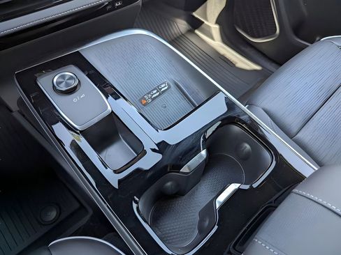 New 2026 Buick Enclave Sport Touring w/ Super Cruise Package image 11