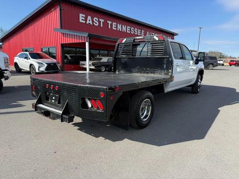 Used 2022 Chevrolet Silverado 3500 LT w/ Convenience Package image 4