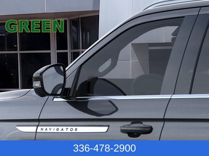 Used 2026 Lincoln Navigator L Reserve AWD/4WD image 20