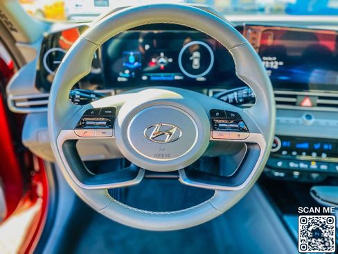 Used 2023 Hyundai Elantra SEL w/ Convenience Package image 20