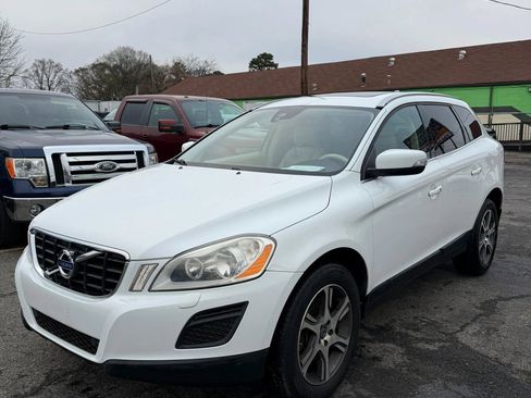 Used 2013 Volvo XC60 T6 image 2