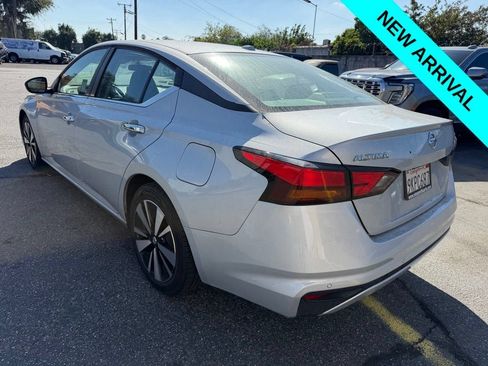 Used 2022 Nissan Altima 2.5 SV FWD image 4