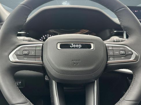 Used 2025 Jeep Compass Limited AWD/4WD image 15