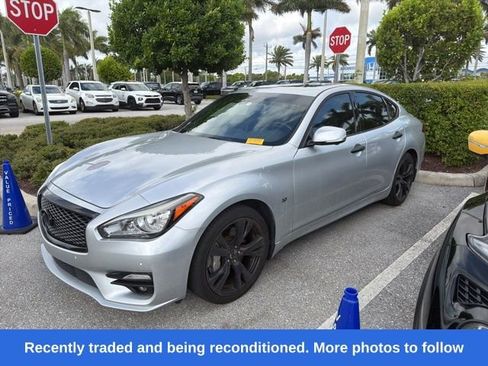 Used 2019 INFINITI Q70 Luxe w/ Sport Package RWD image 1