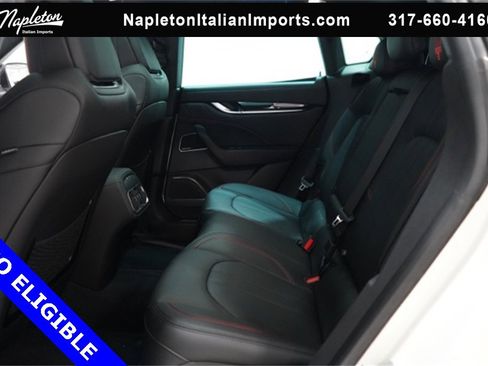 Used 2024 Maserati Levante GT Ultima image 33