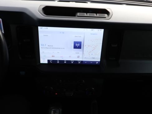 Used 2022 Ford Bronco Outer Banks image 15