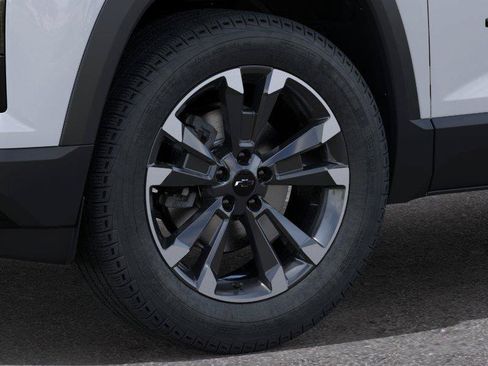 New 2027 Chevrolet Equinox RS w/ Convenience Package III FWD image 9