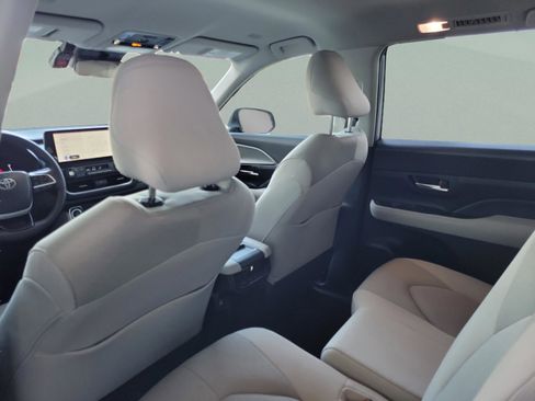 Certified 2025 Toyota Grand Highlander FWD image 21
