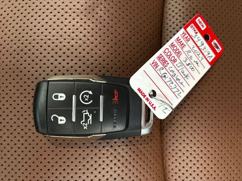 Used 2024 RAM 3500 Limited w/ Towing Technology Group AWD/4WD image 38