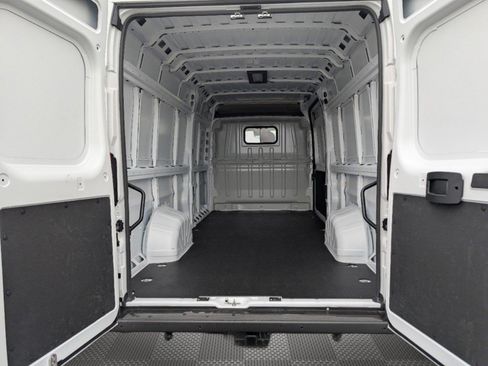 New 2024 RAM ProMaster 3500 w/ Safety Group FWD image 9