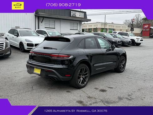Used 2023 Porsche Macan Turbo image 6