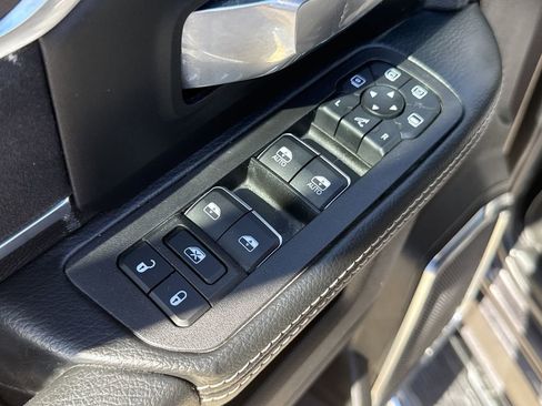 Used 2025 RAM 3500 Laramie image 11