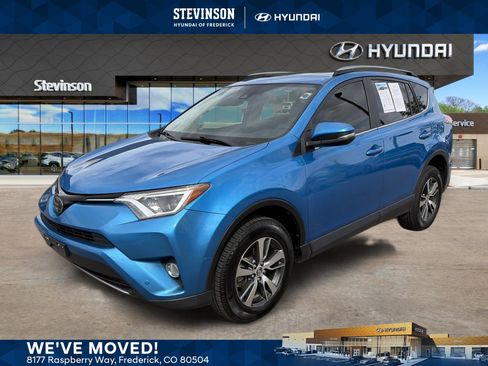 Used 2018 Toyota RAV4 XLE AWD/4WD image 1