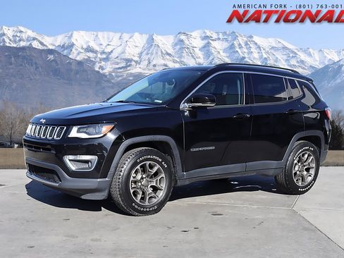 Used 2017 Jeep Compass Limited image 1