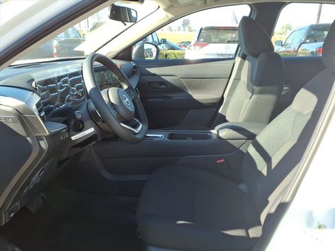 New 2026 Nissan Kicks S image 8