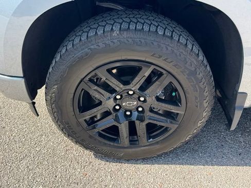 Used 2023 Chevrolet Silverado 1500 Custom w/ LPO, Dark Essentials Package RWD image 7