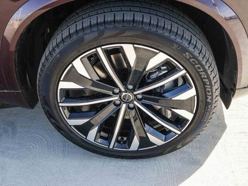 New 2026 Volvo XC90 T8 Plus image 9