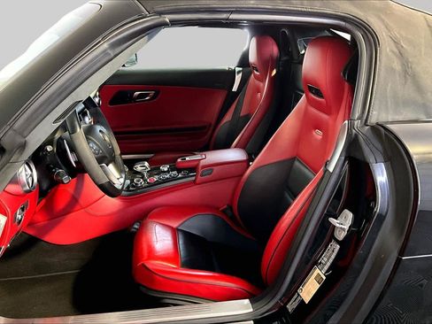 Used 2012 Mercedes-Benz SLS AMG Roadster image 8