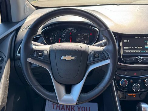 Used 2017 Chevrolet Trax Premier w/ Driver Confidence II Package AWD/4WD image 17