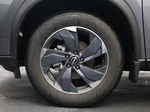 Certified 2026 Nissan Rogue SV image 7