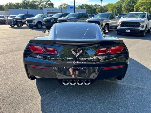 Used 2017 Chevrolet Corvette Stingray Coupe w/ 1LT RWD image 10
