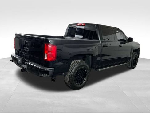 Used 2018 Chevrolet Silverado 1500 LTZ Z71 w/ Midnight Edition AWD/4WD image 15
