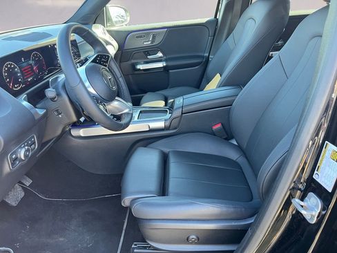 Certified 2025 Mercedes-Benz GLB 250 4MATIC image 9