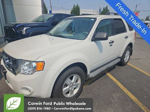Used 2010 Ford Escape XLT AWD/4WD image 1