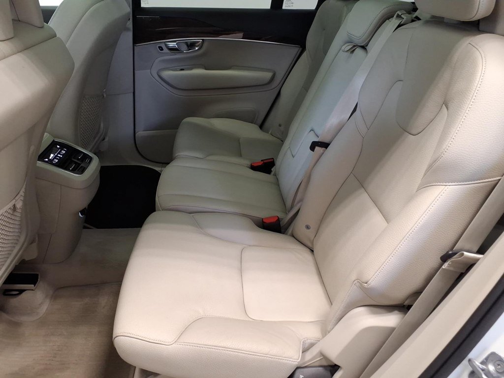 Used 2016 Volvo XC90 T6 Momentum AWD/4WD image 20