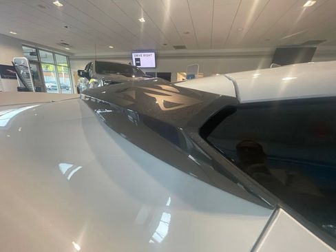 Used 2022 Chevrolet Corvette Stingray Coupe w/ Z51 Performance Package RWD image 21