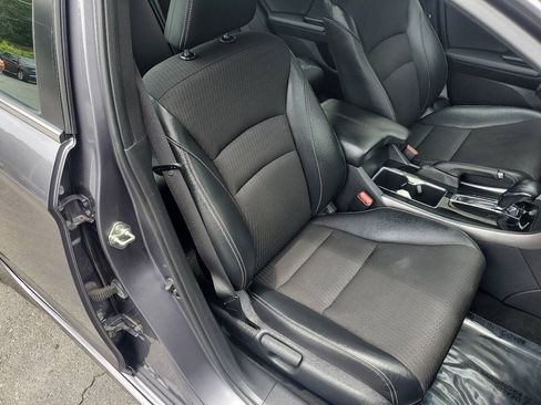 Used 2016 Honda Accord Sport image 10