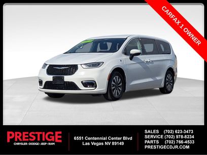 Used 2023 Chrysler Pacifica Touring-L
