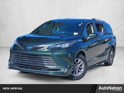Used 2022 Toyota Sienna XLE