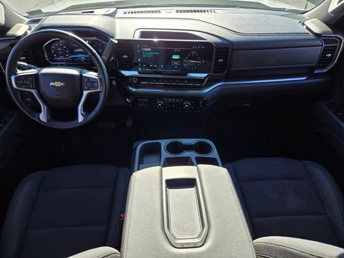 Used 2025 Chevrolet Silverado 1500 LT AWD/4WD image 14