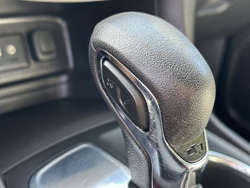 Used 2022 Chevrolet Equinox LS w/ LS Convenience Package image 26